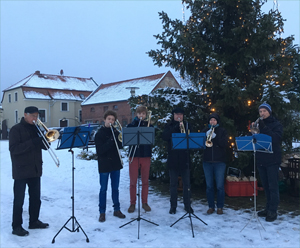 Blaeser-Adventsmarkt-Pechau-2017-300.jpg